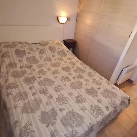 Appartamento 2p Avec Balcon, Piscine Et Parking Proche Centre De - Fr-1-780-40
